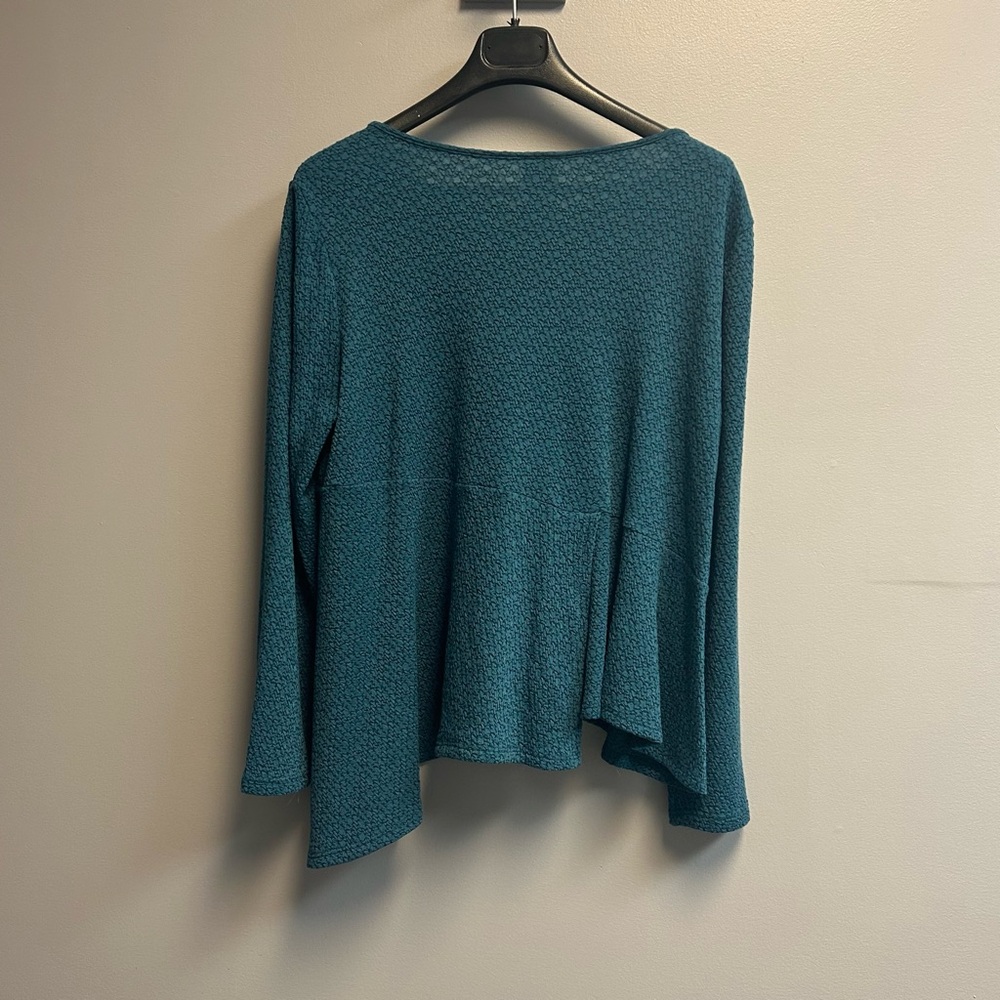PURE Essence teal blue diagonal cut tunic
Size XL - Picture 3 of 7